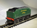 Hornby OO Gauge Southern Railway 6-Wheel Tender 1757 Southern Green