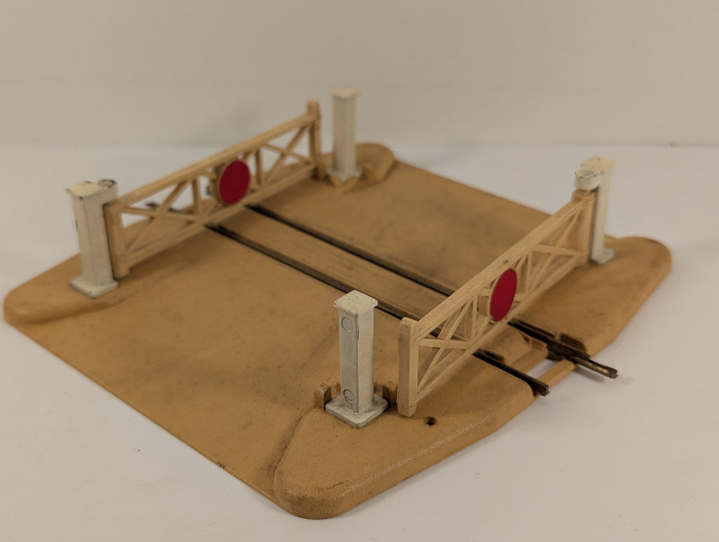 Hornby Dublo 2460 OO Gauge 2-Rail Level Crossing