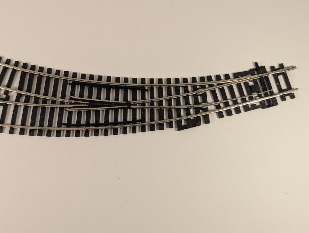 Hornby OO Gauge Right Hand Curved Point Track R8075