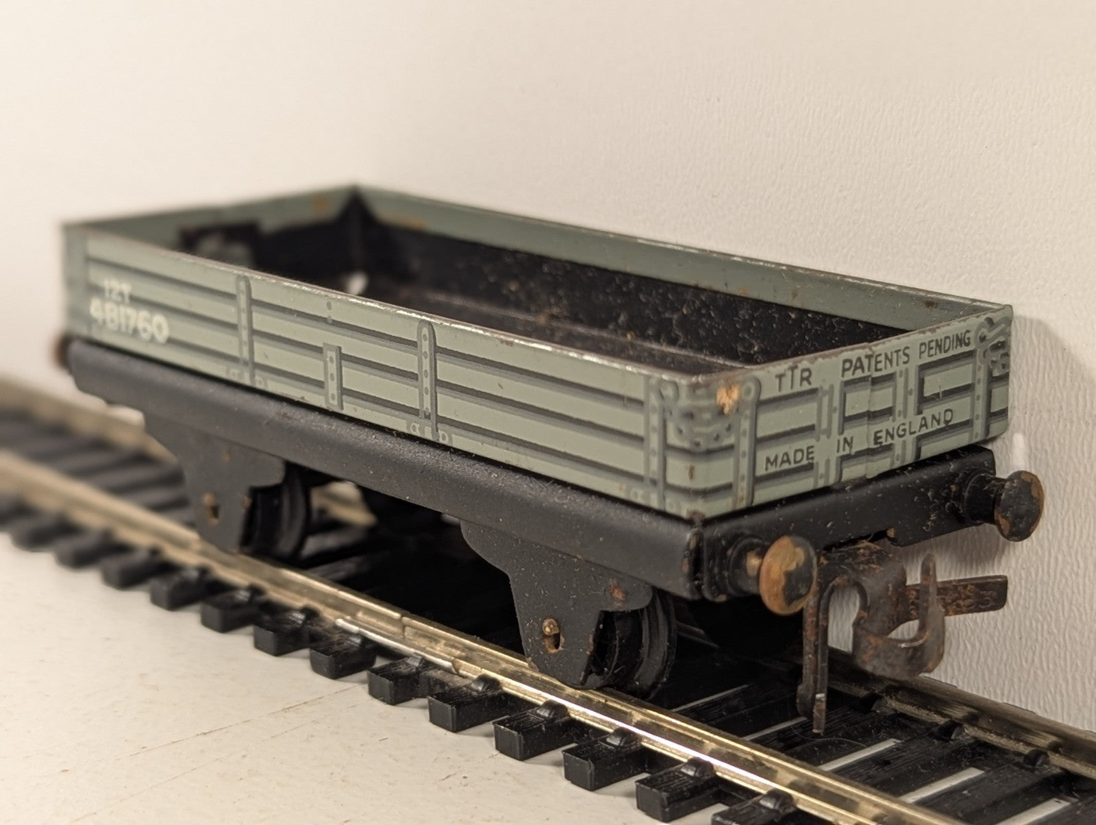 Trix Twin Railway OO Gauge 5-Plank Open Wagon 481760 Grey