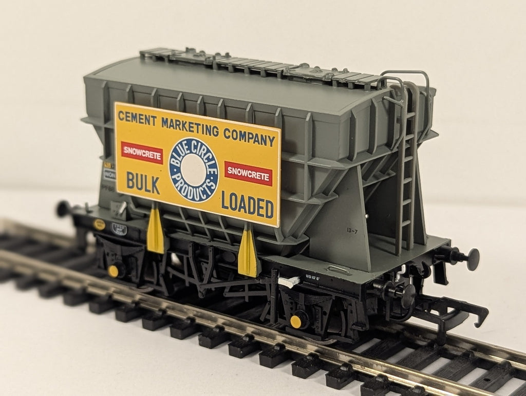 Bachmann OO Gauge Presflo 22t Cement Wagon Cement Marketing Company Goods Wagon