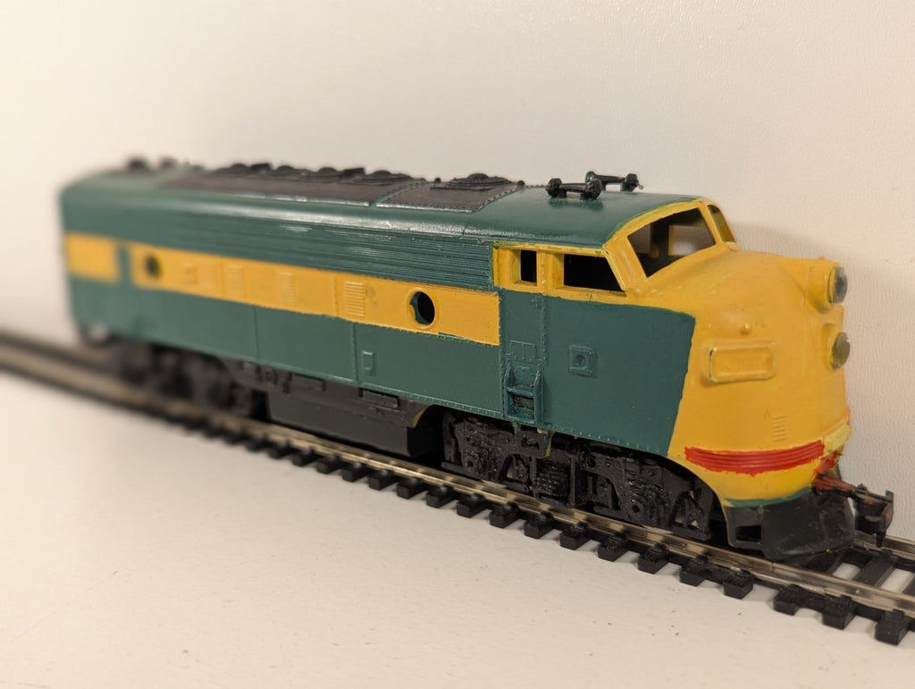Athearn HO Scale Chicago & North Western EMD F7 Diesel Locomotive with Lights