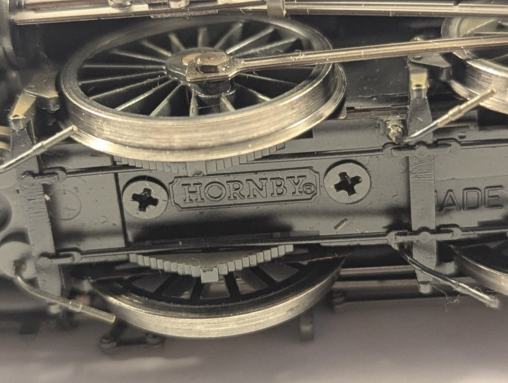 Hornby R2287 Class 4P 2-6-4T 42322 in BR black with late crest - weathered