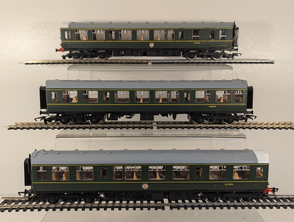 Hornby R.369 BR Class 110 3-Car Diesel Multiple Unit Train Pack OO Gauge - Boxed