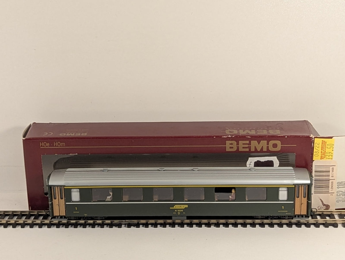 Bemo H0m RhB EW I 1st Class Coach A 1226 Passenger Coach RhB Green 3252 116