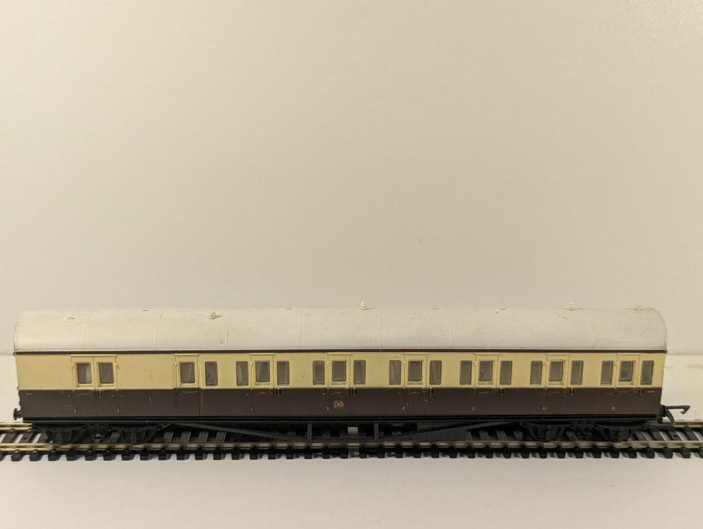 Airfix OO Gauge GWR Suburban Brake Coach
