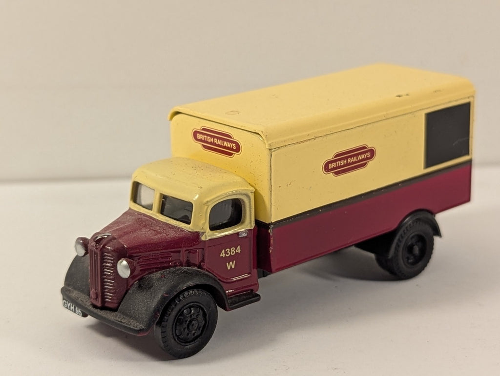 Classix 1:76 Scale (OO Gauge) Austin K2 Box Van Die-cast Vehicle 43
