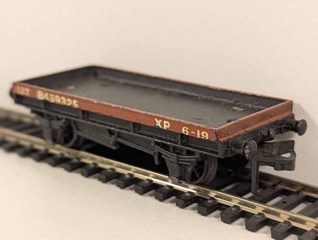Hornby Dublo 13-Ton Flat Wagon B459325 in BR Bauxite