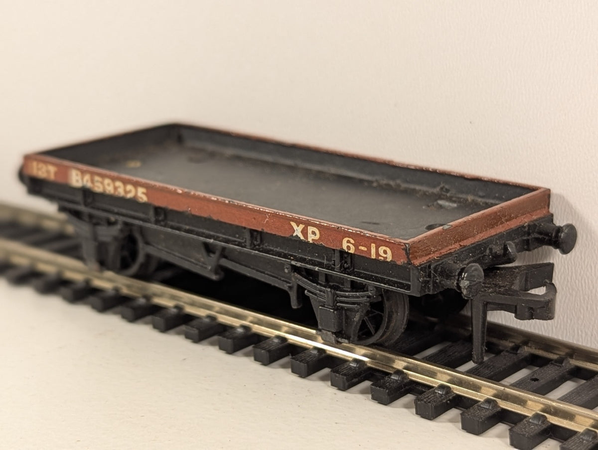 Hornby Dublo 13-Ton Flat Wagon B459325 in BR Bauxite