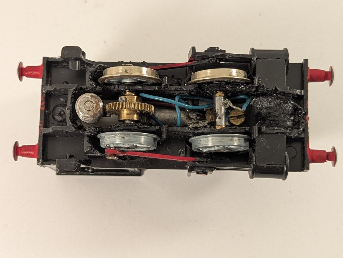 Hornby OO Gauge L&Y Class 21 Pug 0-4-0ST Steam Locomotive 51212 BR Black