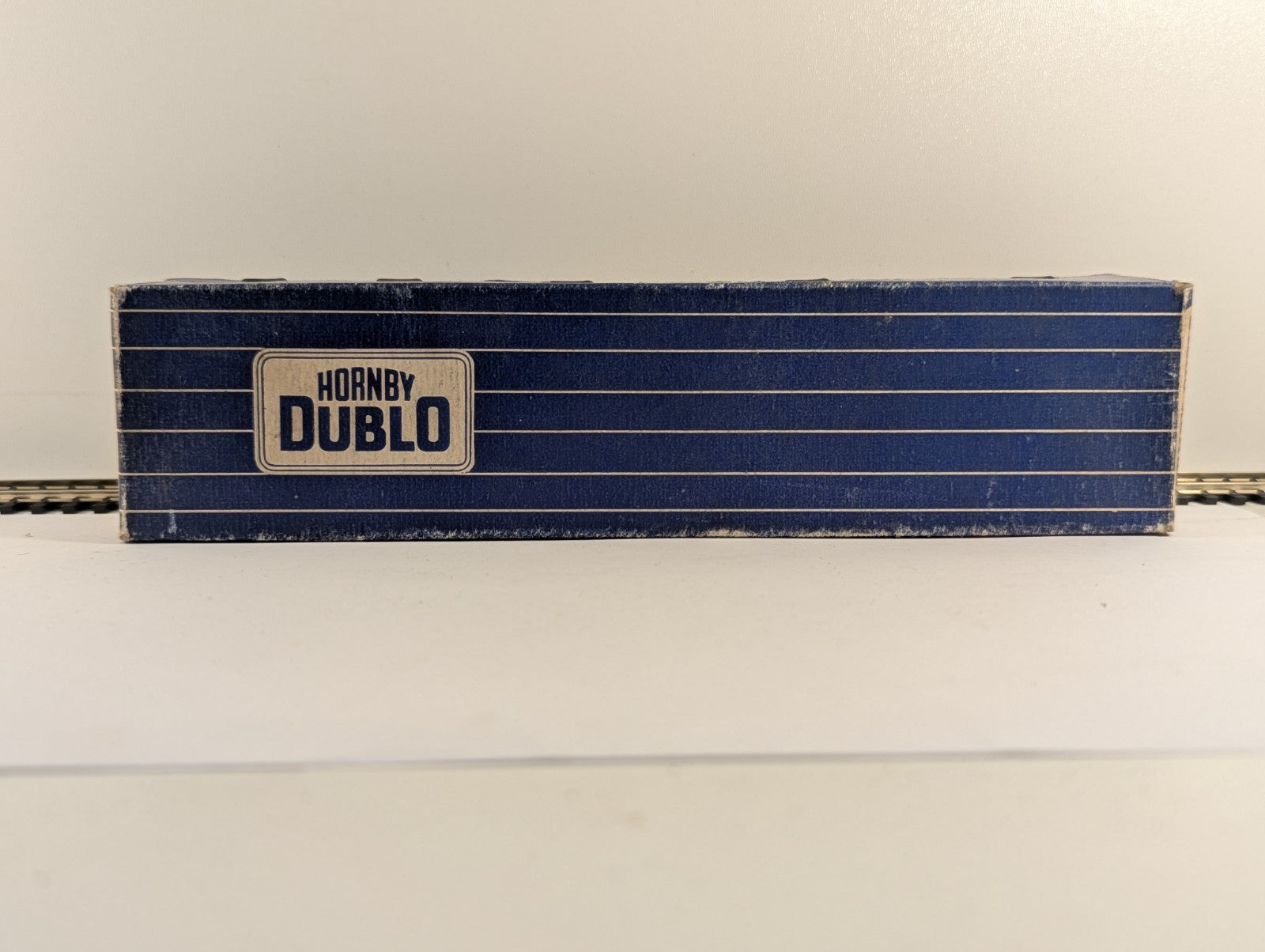 Hornby-Dublo 32017 OO Gauge D12 1st class suburban Coach - Boxed