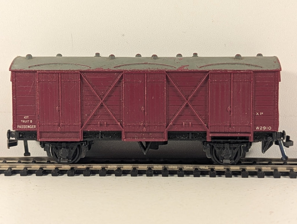 Hornby Dublo OO Gauge BR Fruit D Van Goods Wagon W2910 BR Maroon 4315