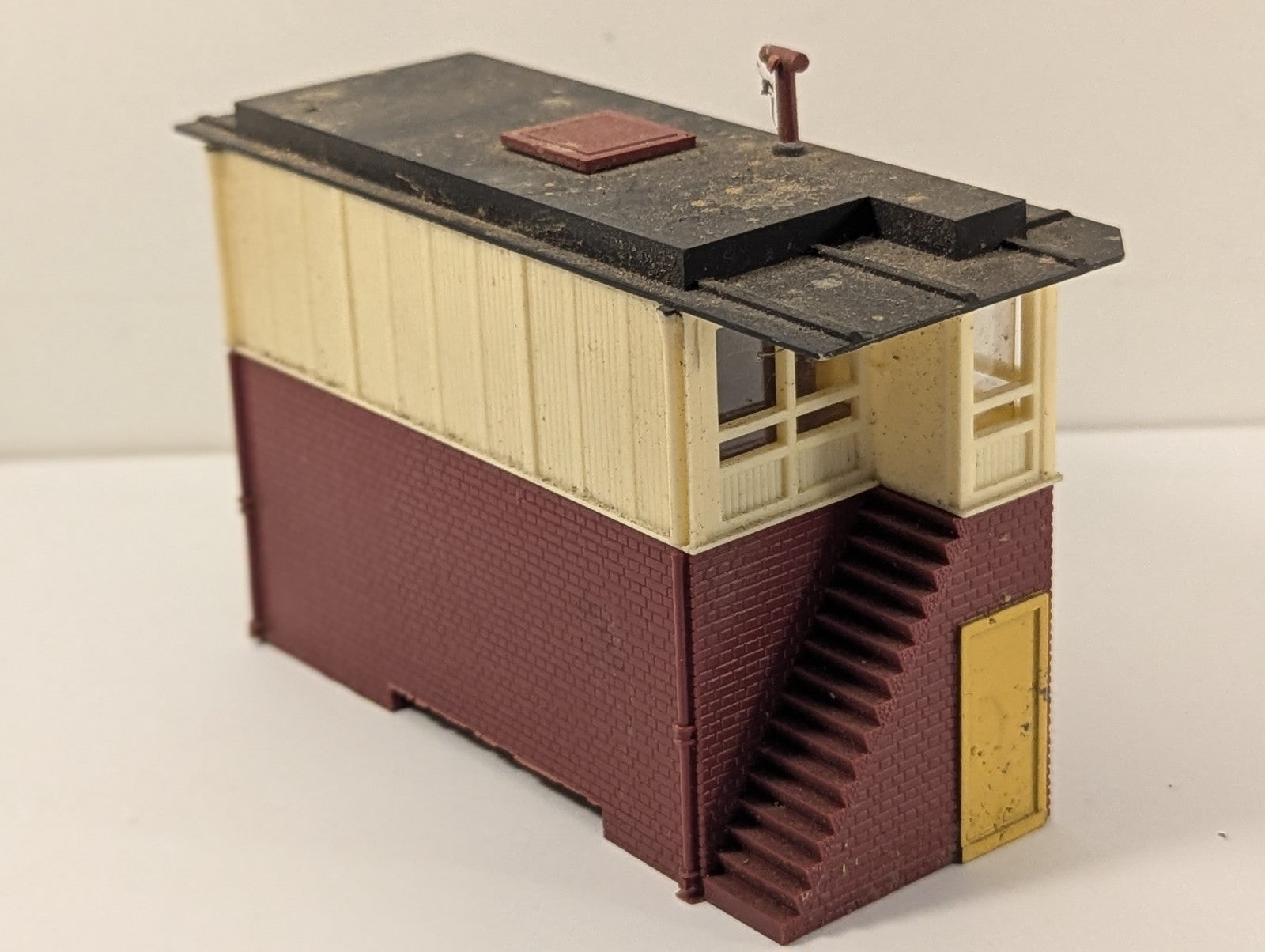 Hornby OO Gauge R146 Modern Signal Box