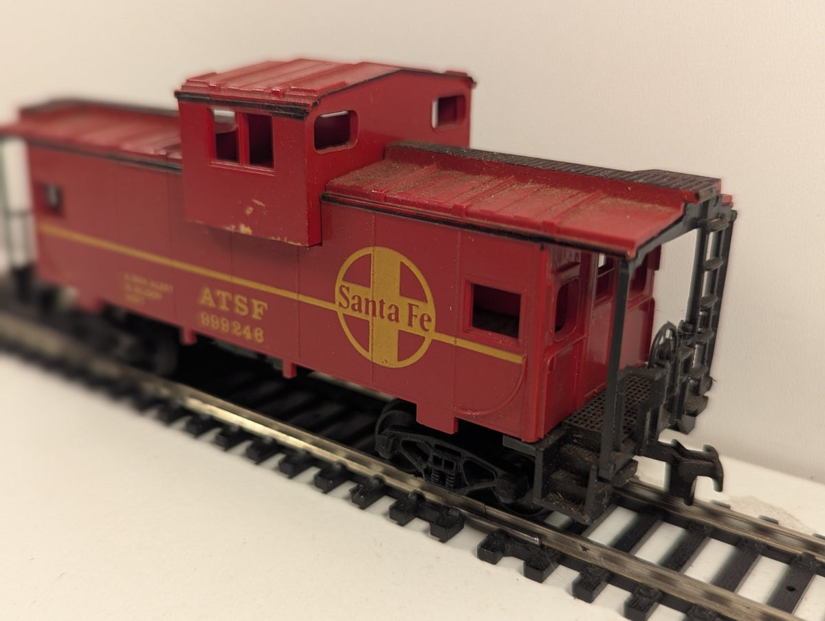AHM HO Scale Santa Fe (ATSF) Wide-Vision Caboose No. 999246