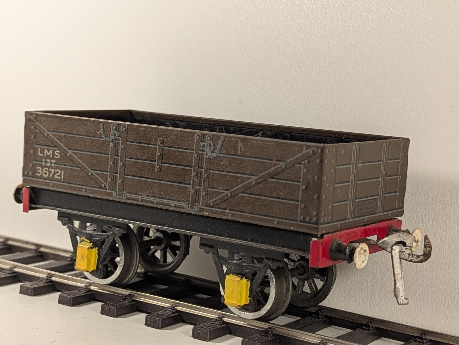Hornby O Gauge Tinplate LMS 5 Plank Open Wagon Brown - Repainted Axle Box