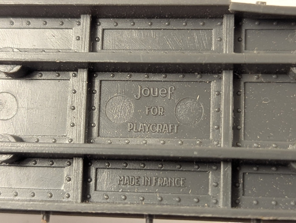 Playcraft HO Gauge Weltrol Wagon with Transformer Goods Wagon B900923 BR Grey