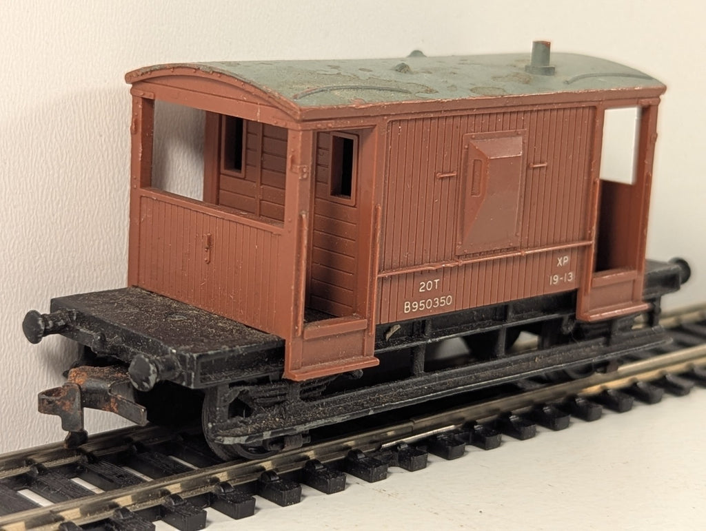 Hornby Dublo 4311 BR Brown 20 Ton Standard Goods Brake Van