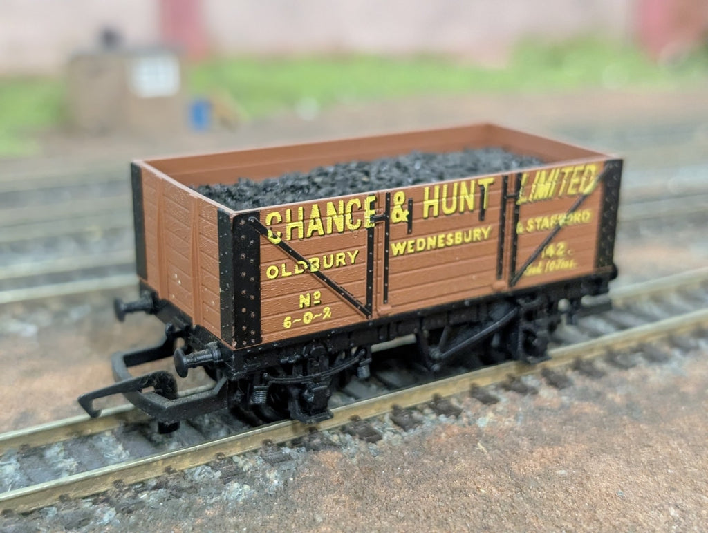 Hornby 7 plank wagon 'Chance & Hunt OO gauge