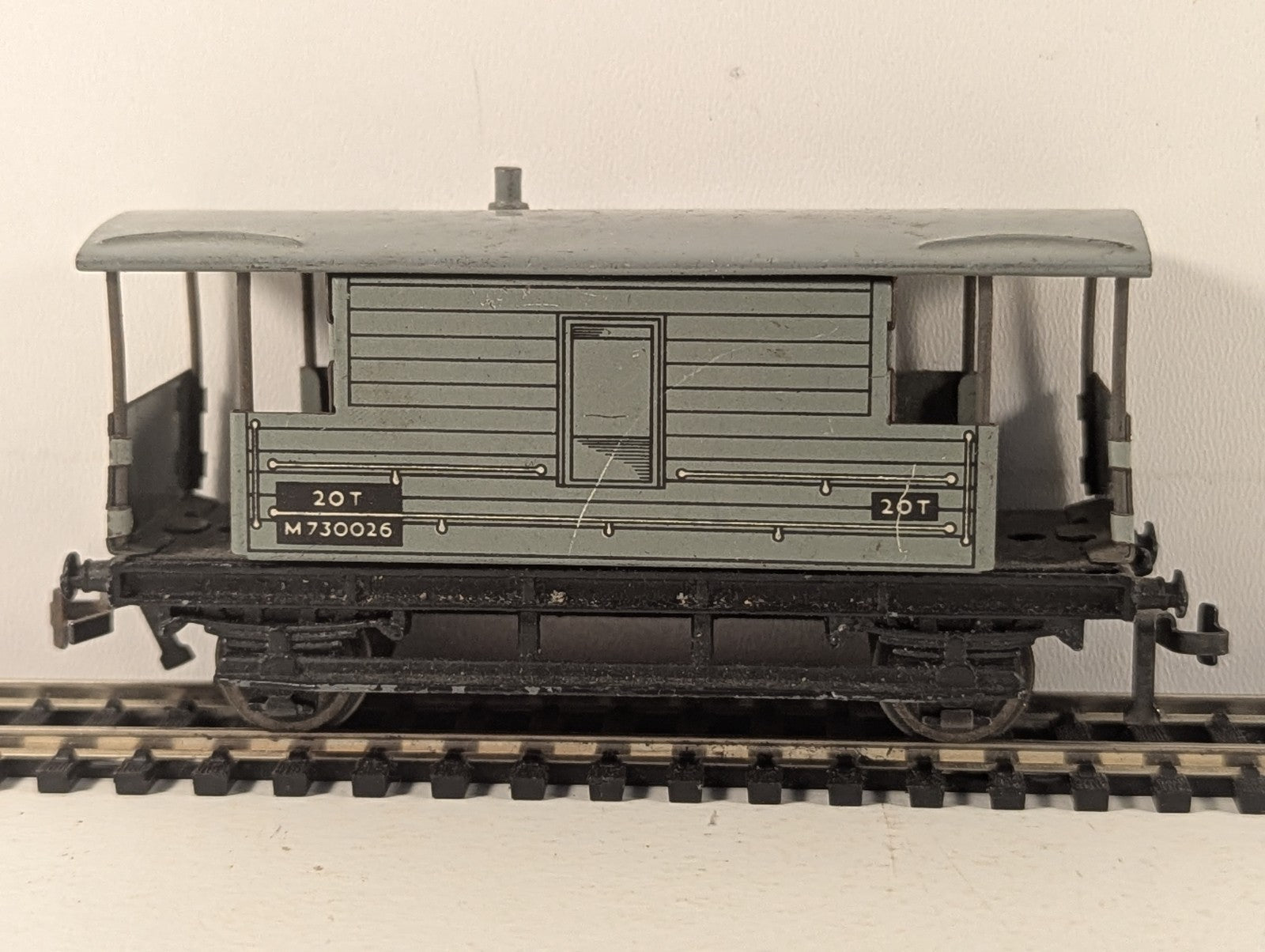 Hornby Dublo OO Gauge BR 20-Ton Goods Brake Van Goods Wagon M730026