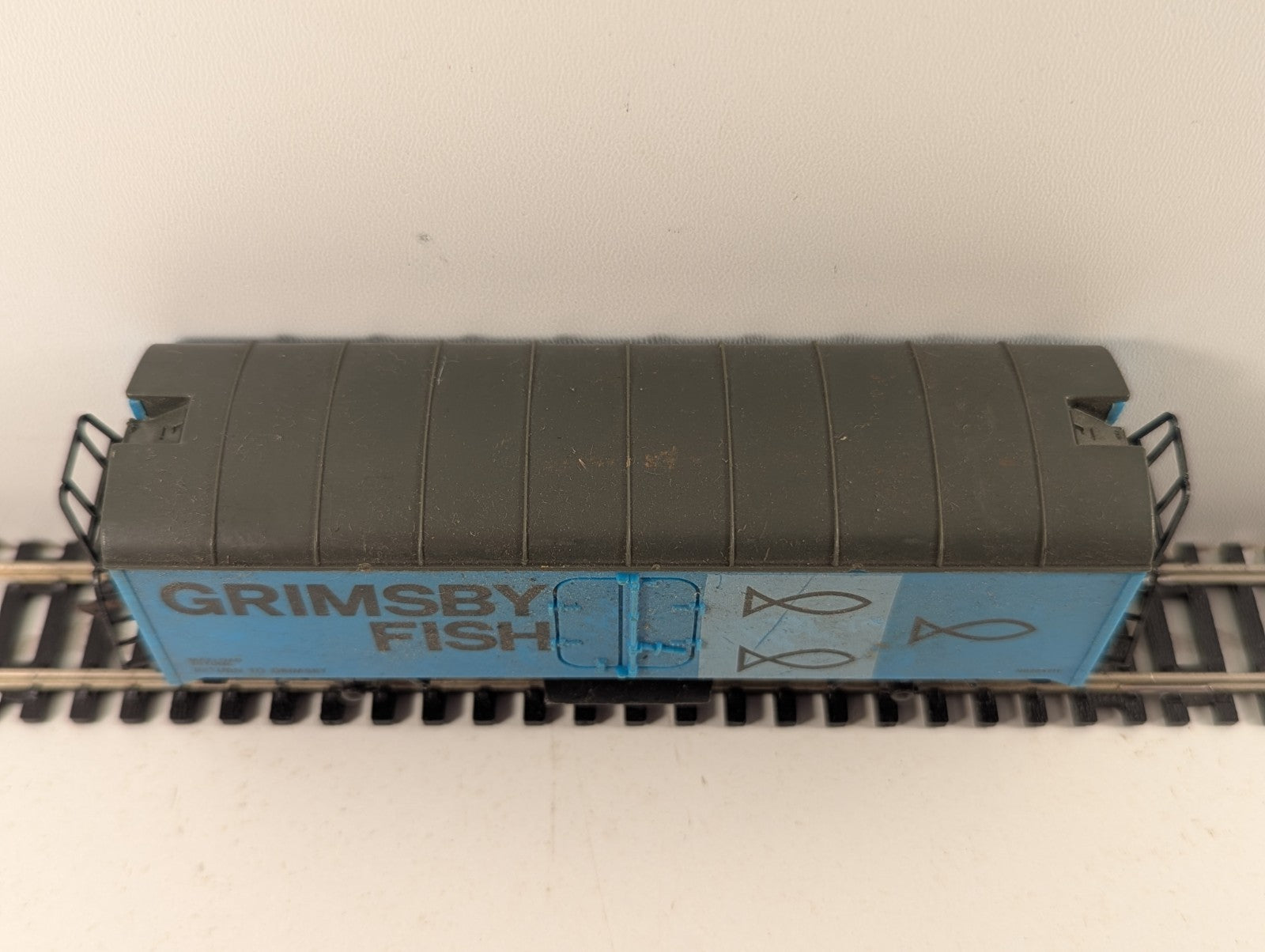 Lima Grimsby Fish Van Blue OO Gauge