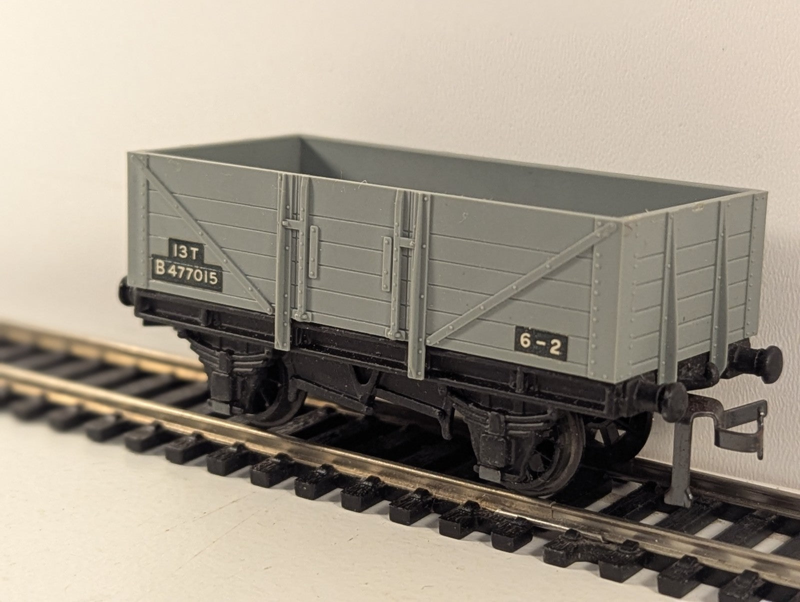 Hornby-Dublo 32074 OO Gauge 13-Ton Standard Wagon - Boxed