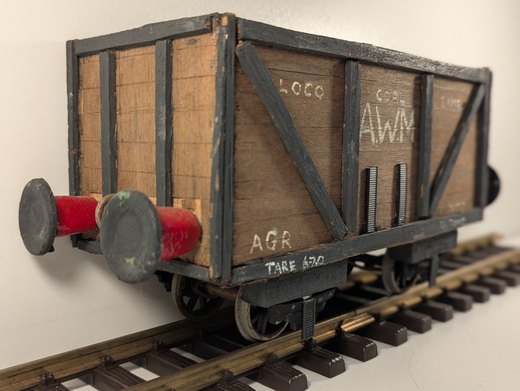 G Gauge Custom 17 Ton 7 Plank Wagon