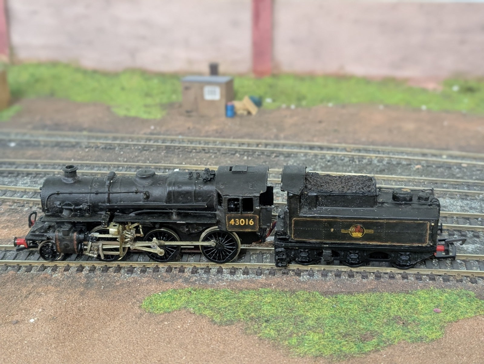 Kitbuilt OO Gauge BR Standard Class 4MT No. 43016 in BR Black