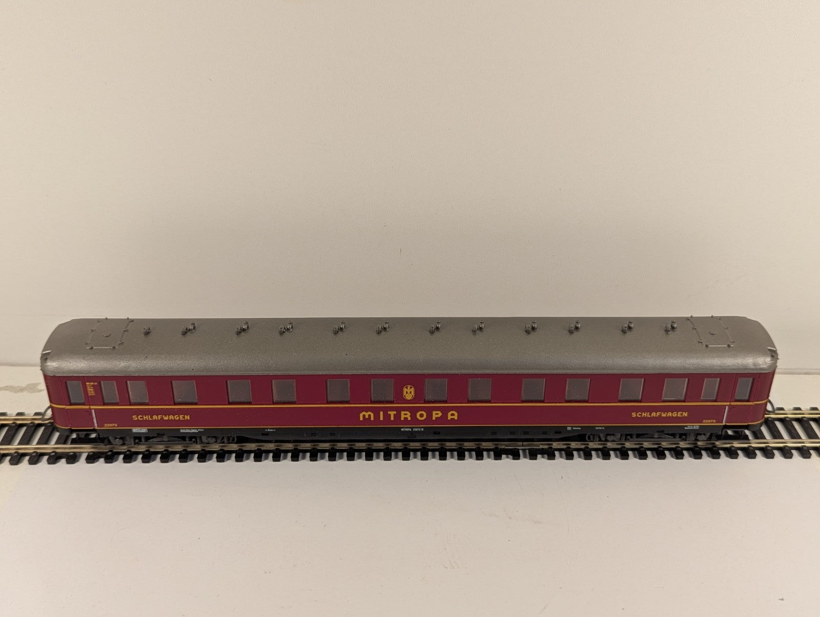 Liliput 837 076 HO Gauge Mitropa Buffet Car 22073 Boxed