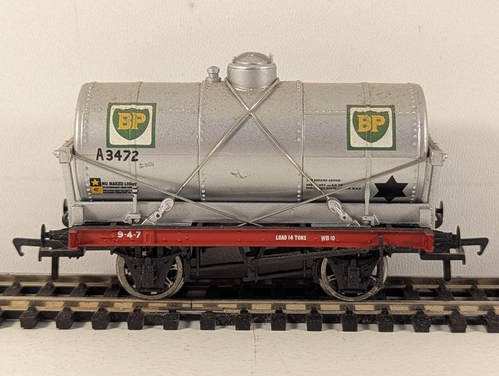Bachmann OO Gauge 14 Ton Tank Wagon BP A3472 BP Silver 37-076