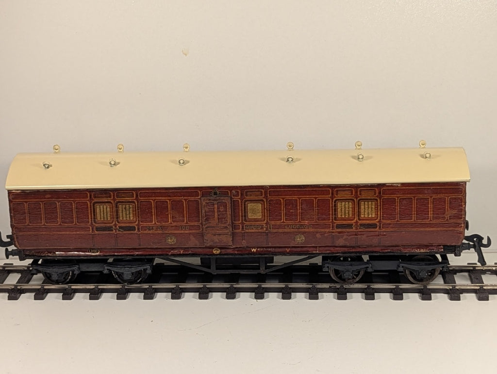 Kit Built O Gauge Luggage Coach NEK 106