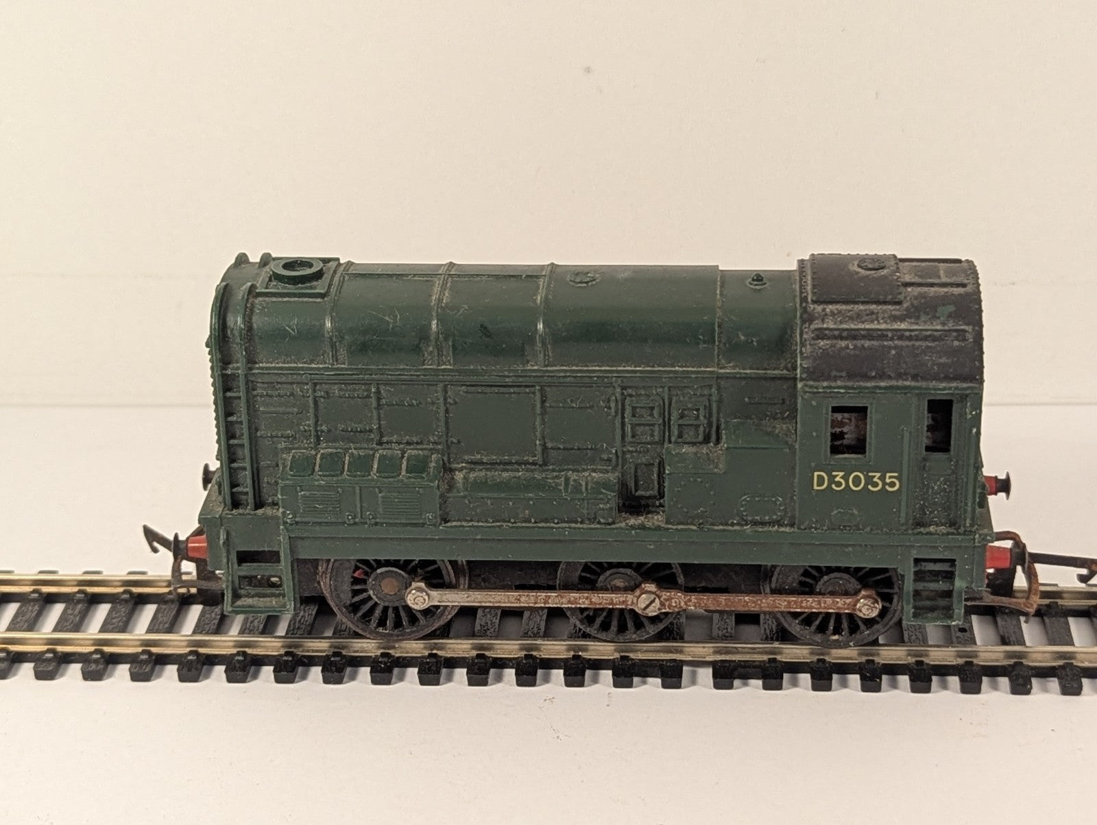 Tri-ang R152 OO Gauge Class 08 Diesel Shunter D3035 BR Green - Spares