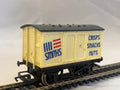 Hornby R135 OO Gauge Smiths Crisps Closed Van Wagon