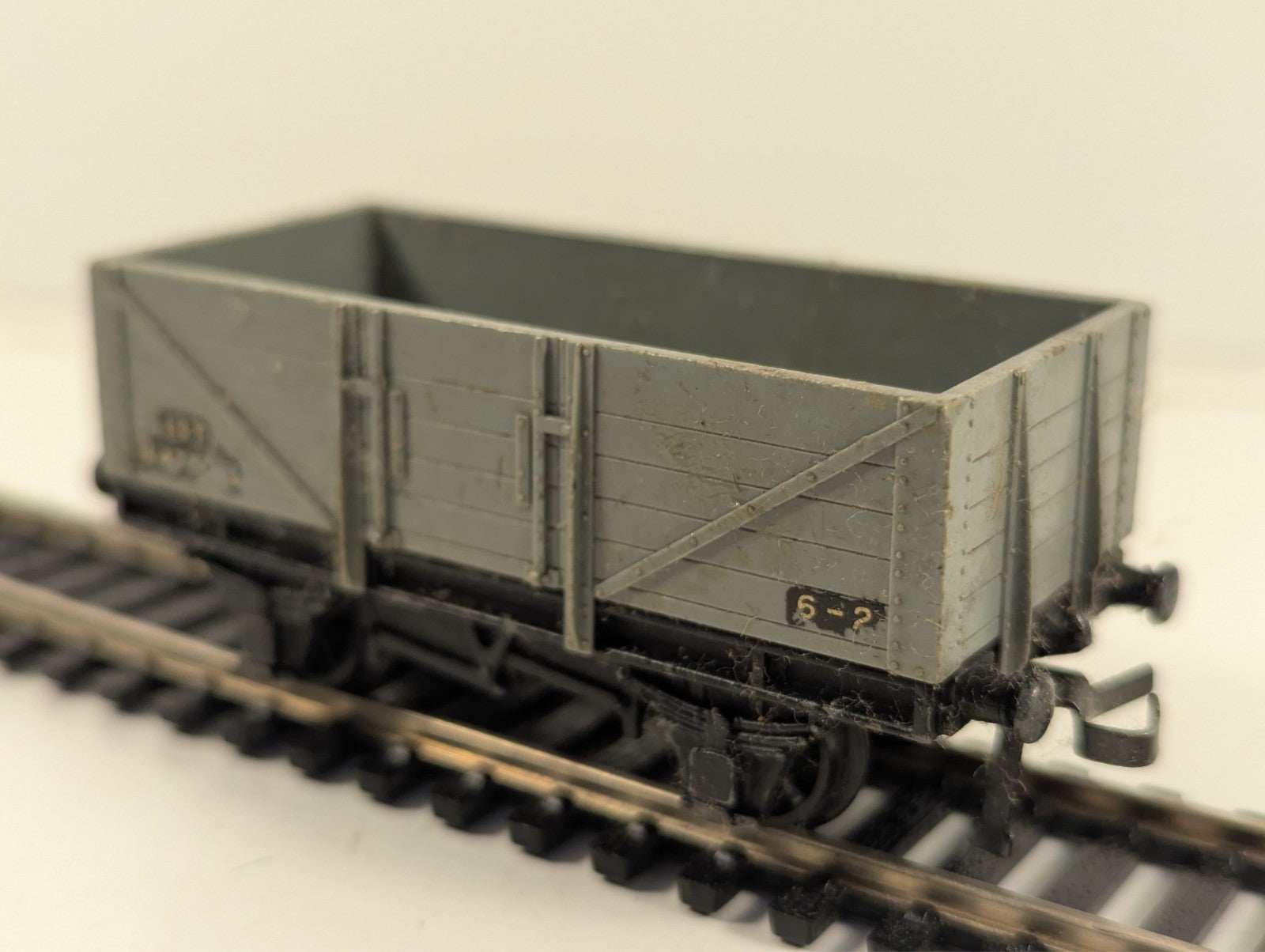 Hornby Dublo OO Gauge Grey Open Wagon - Damaged Lettering & Numbering