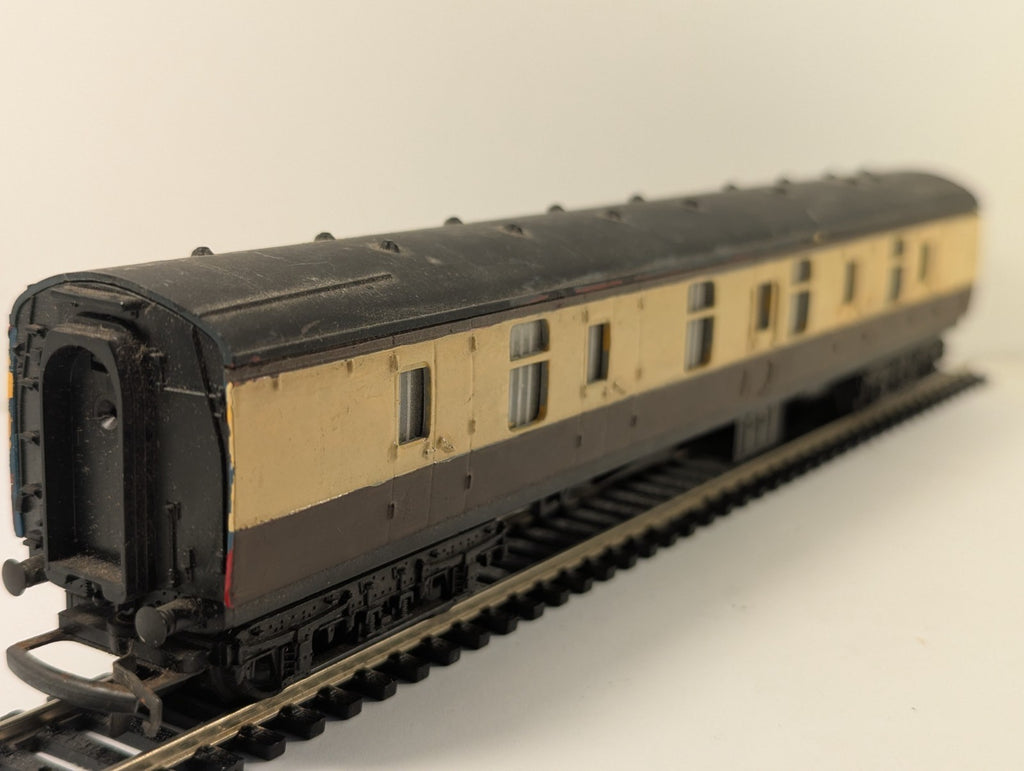 Lima OO Gauge BR Mk1 Full Brake Coach Chocolate & Cream