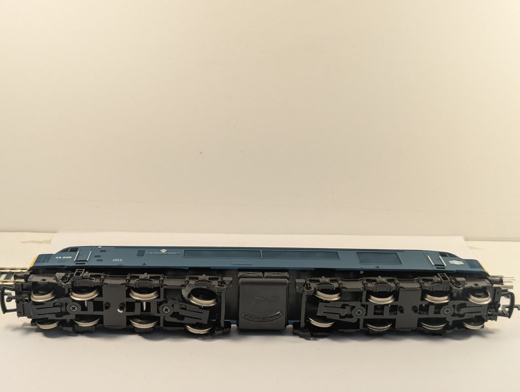 Mainline OO Gauge BR Blue Class 45 Diesel The Manchester Regiment