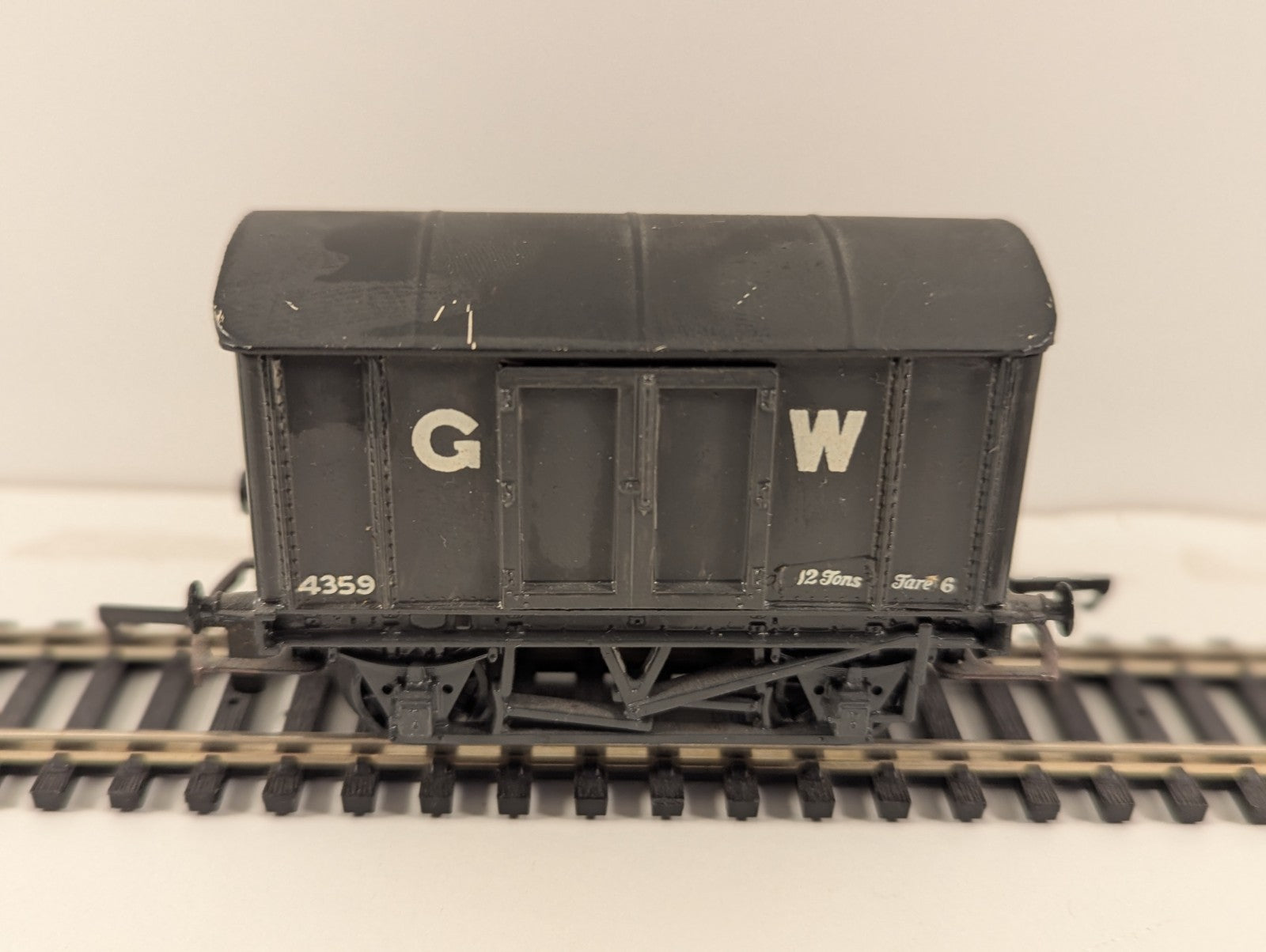 Tri-ang OO Gauge GWR “Iron Mink” Van – No. 4359