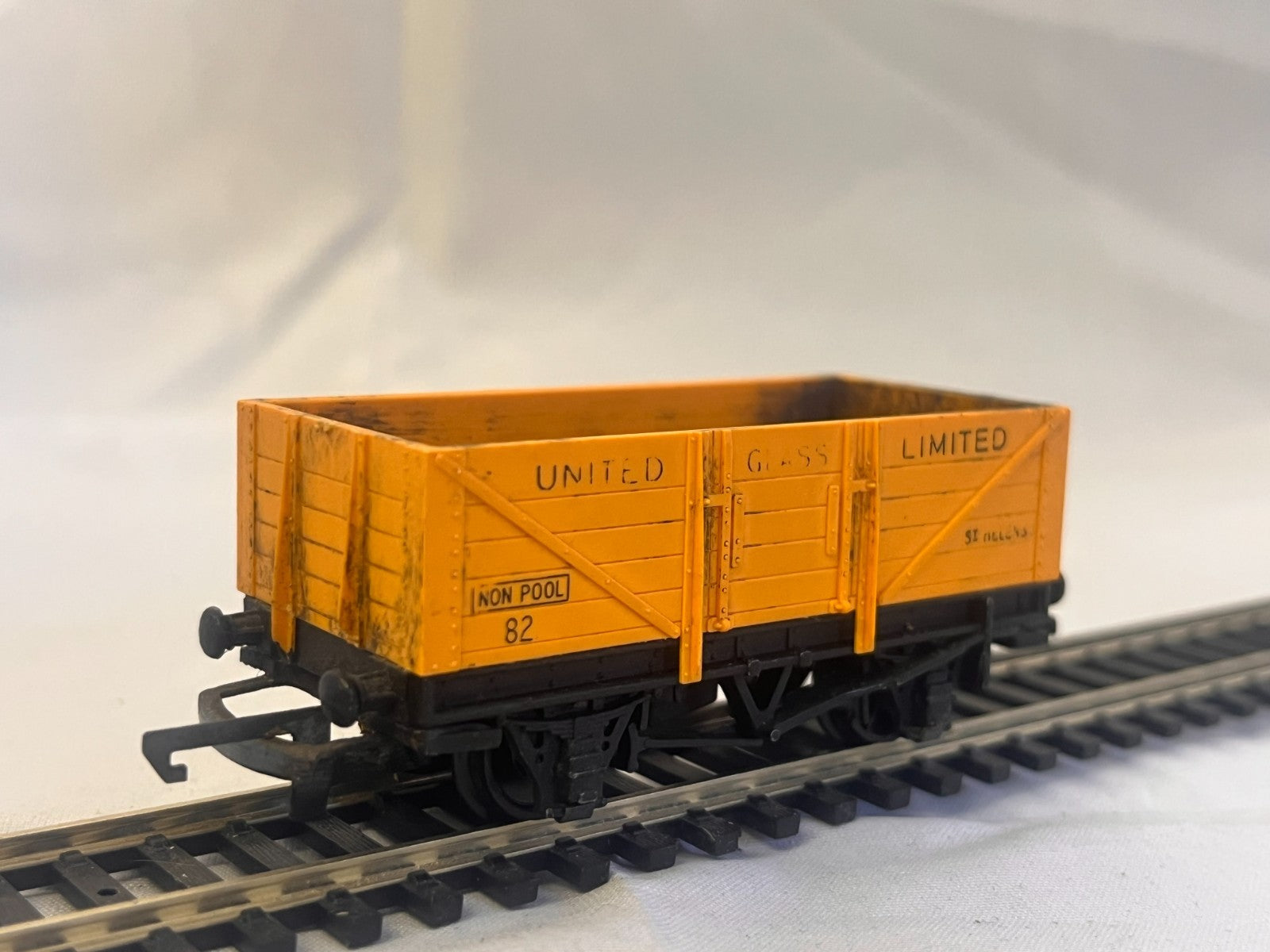 Hornby Dublo 4660 OO Gauge United Glass Bottle Manufacturers Wagon