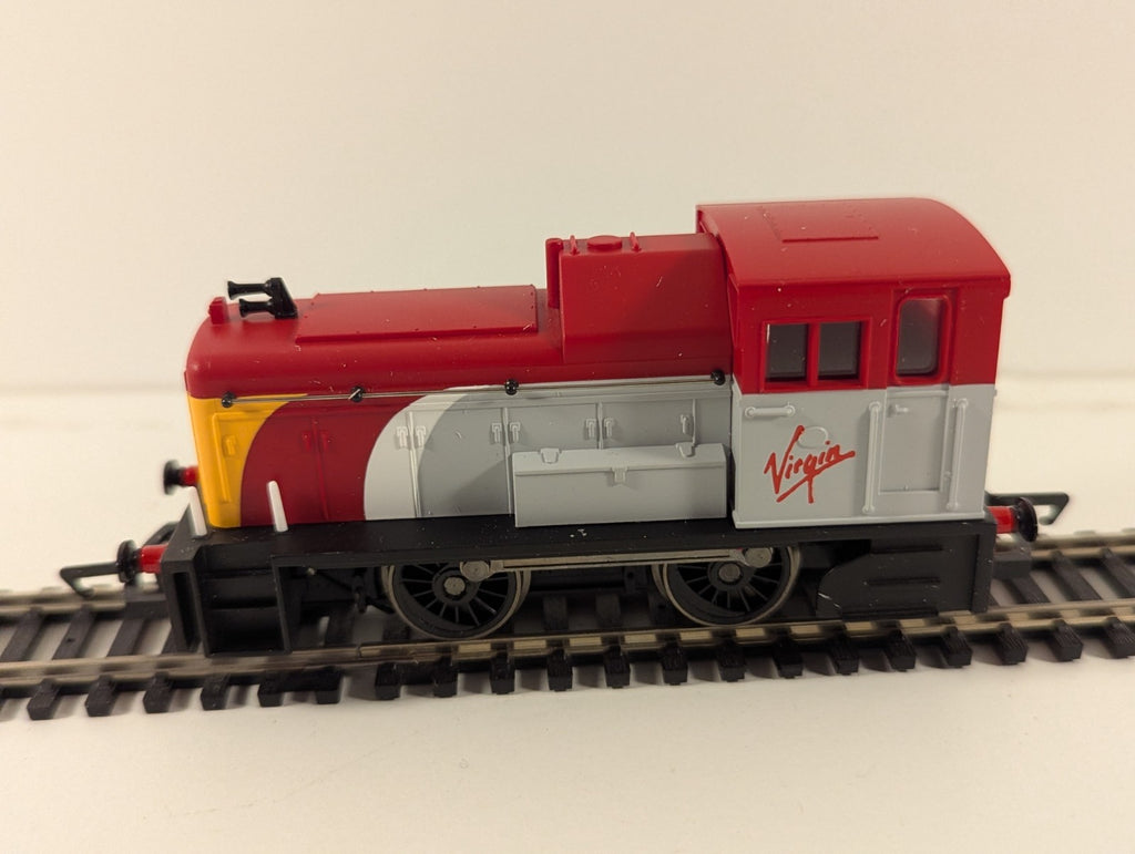 Hornby R2375 – Virgin 0-4-0 Diesel Class 06 Mechanical Shunter