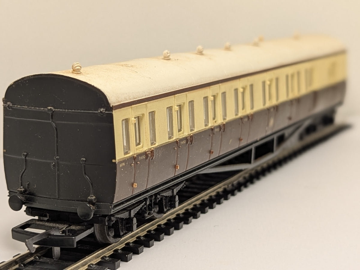 Airfix OO Gauge GWR Suburban B-Set Brake Composite Coach