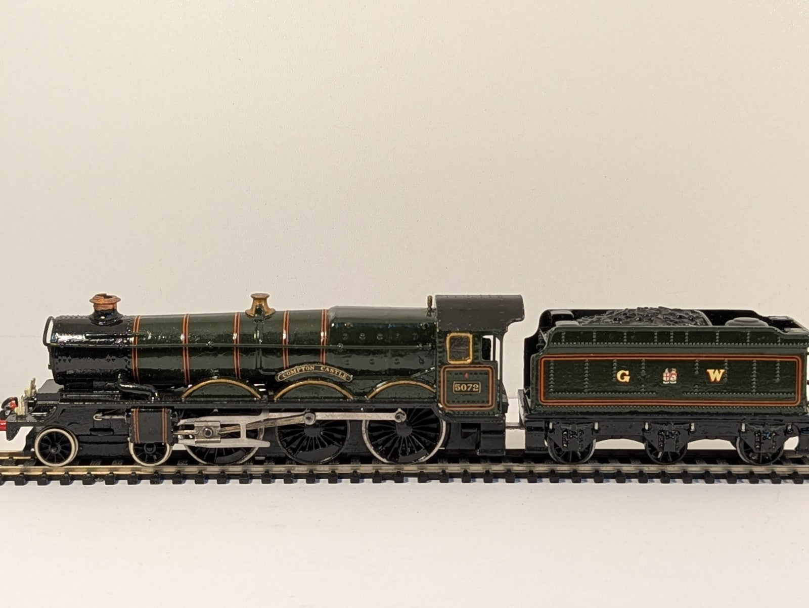 Hornby Dublo GWR 4-6-0 Castle Class No. 5072 Compton Castle Repainted