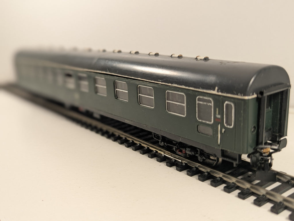 Liliput HO 896 00 DB Passenger Carriage