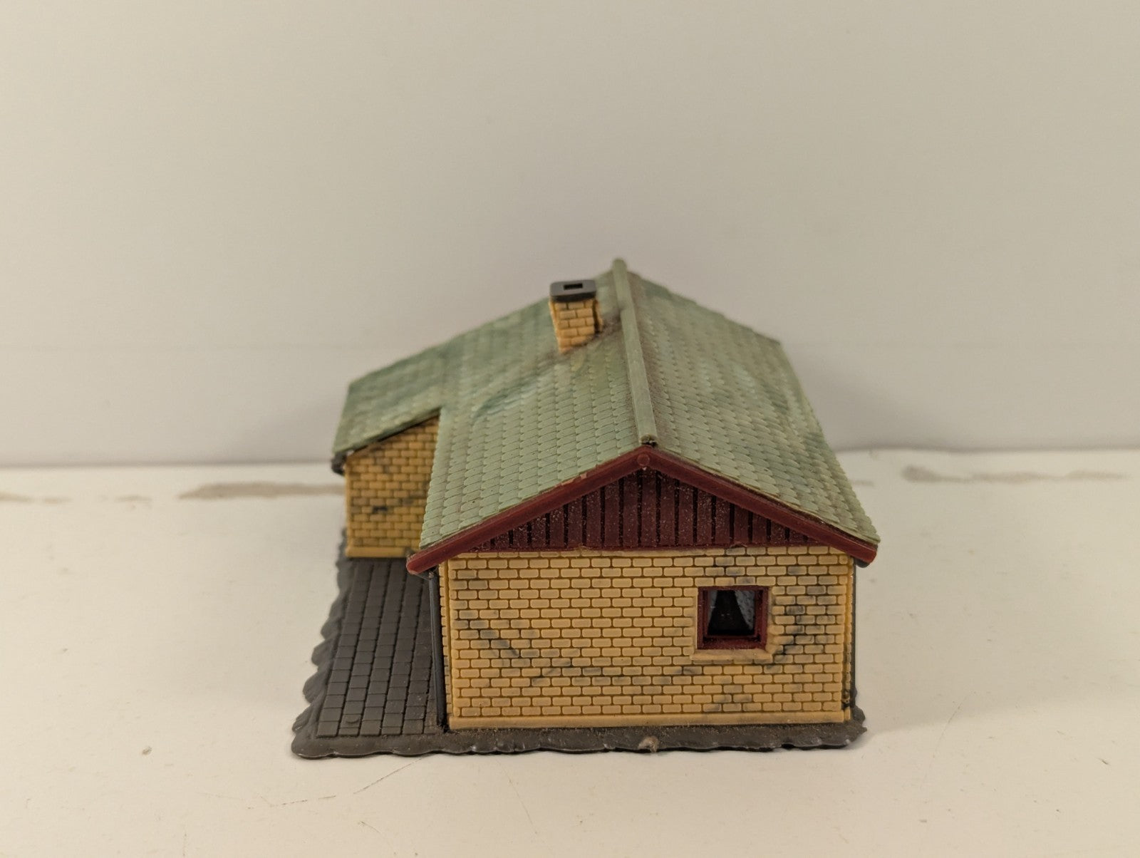 Heljan HO Gauge Tract House Kit