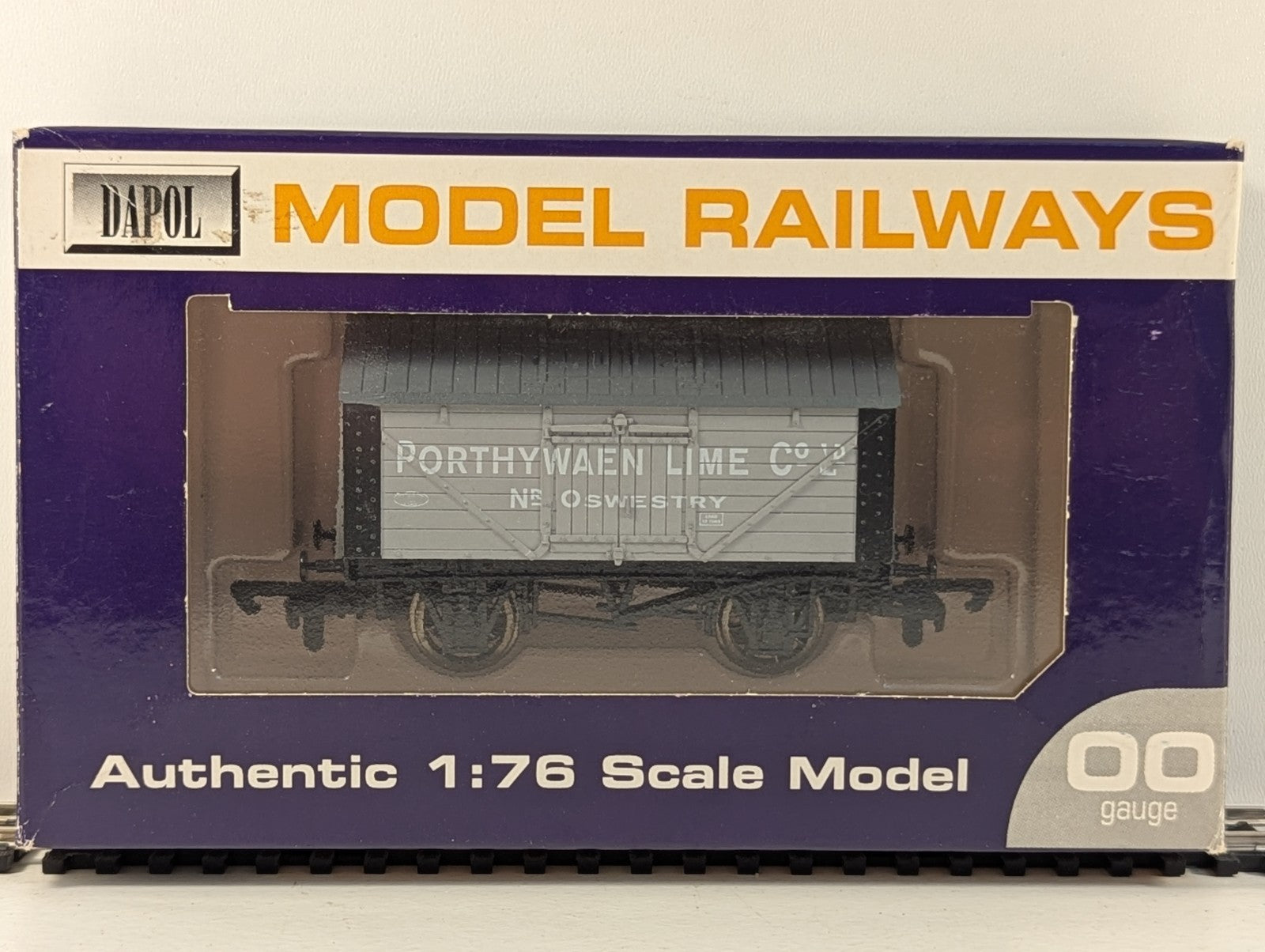 Dapol B619 OO Gauge Porthywaen Lime Co Wagon - Boxed