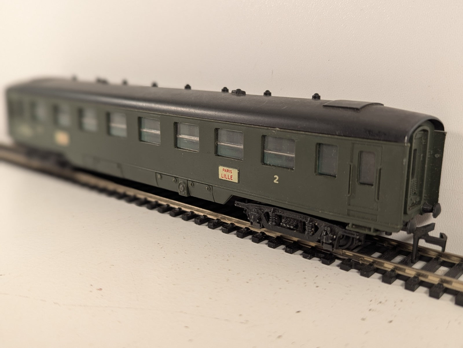 Hornby Acho HO Gauge Green 733 SNCF 2nd Class Coach