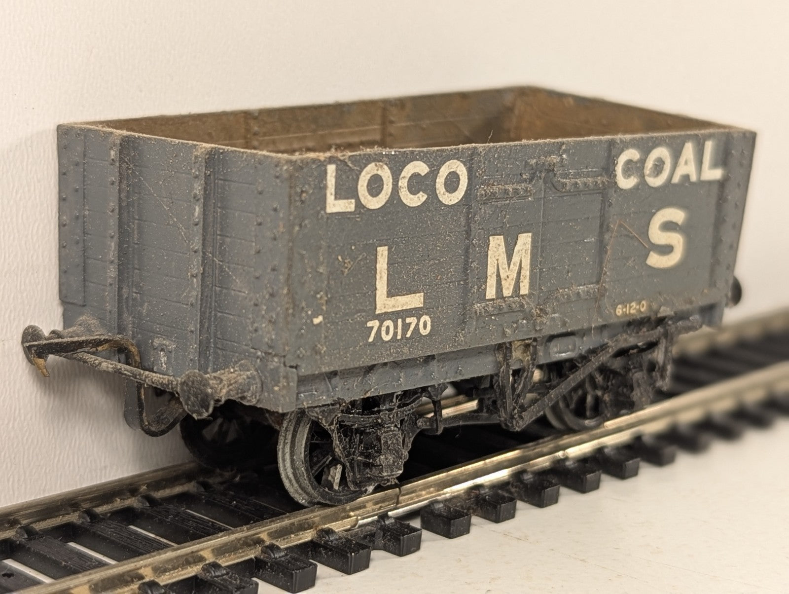 Kitbuilt OO Gauge 7-Plank Loco Coal Wagon Open Wagon 70170 LMS Grey