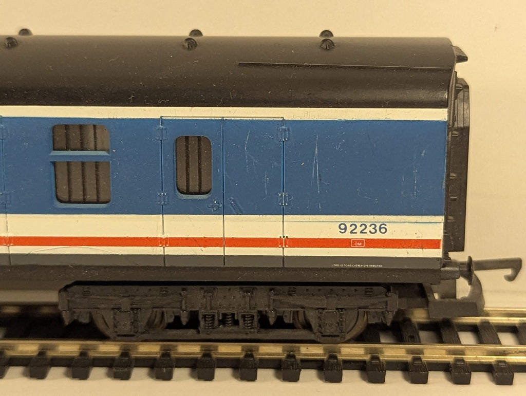 Lima OO Gauge BR Mk1 GUV Utility Van 92236 Network SouthEast 305615
