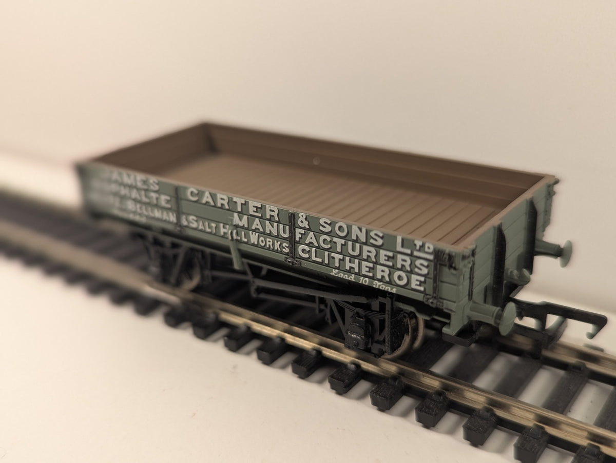 Mainline 937361 OO James Carter 3 Plank Wagon