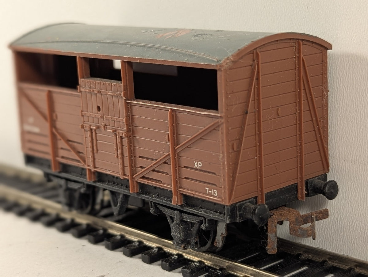 Hornby Dublo OO Gauge BR Cattle Wagon Goods Wagon B893344 BR Bauxite 4635