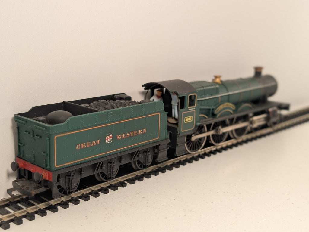 Hornby OO Gauge Hall Class 4083 Albert Hall GWR Lined Green