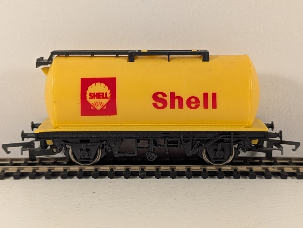 Hornby R227 OO Gauge Shell Tank Wagon